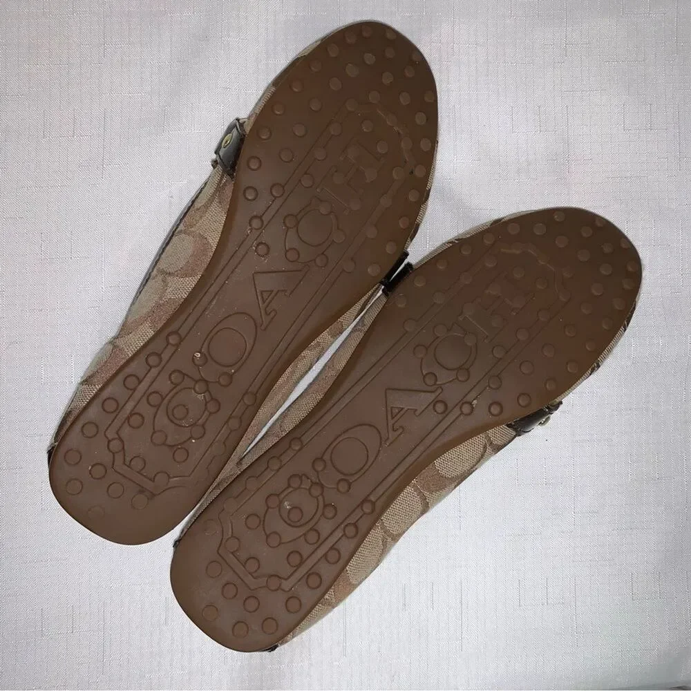 COACH Flats Women's 8 Felisha Signature C Loafer Khaki Tan Fabric Patent Leather